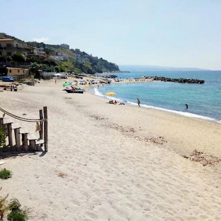 Casa Di Giorgio-Fronte Spiaggia Pizzo  Luaran gambar