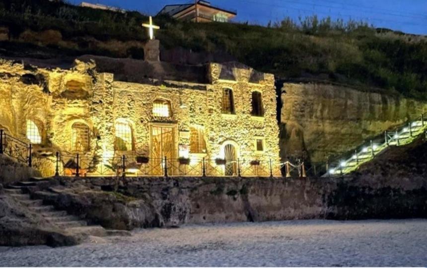Casa Di Giorgio-Fronte Spiaggia Pizzo  Luaran gambar