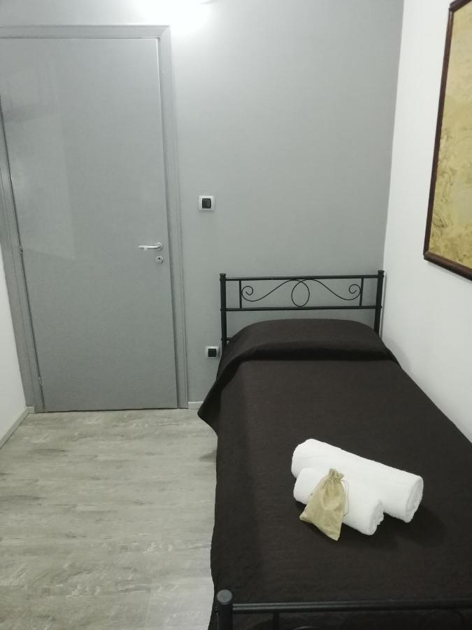 Casa Di Giorgio-Fronte Spiaggia Pizzo  Luaran gambar